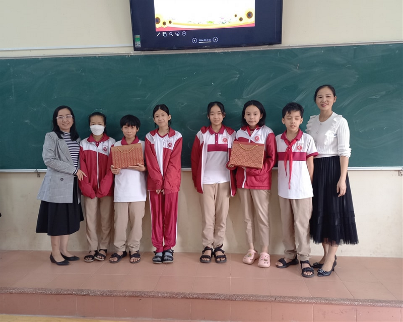 chuyen-de-em-yeu-tin-hoc